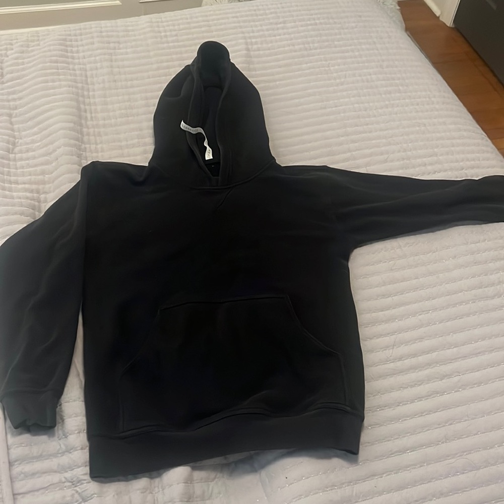 Women’s size 6 black lululemon hoodie